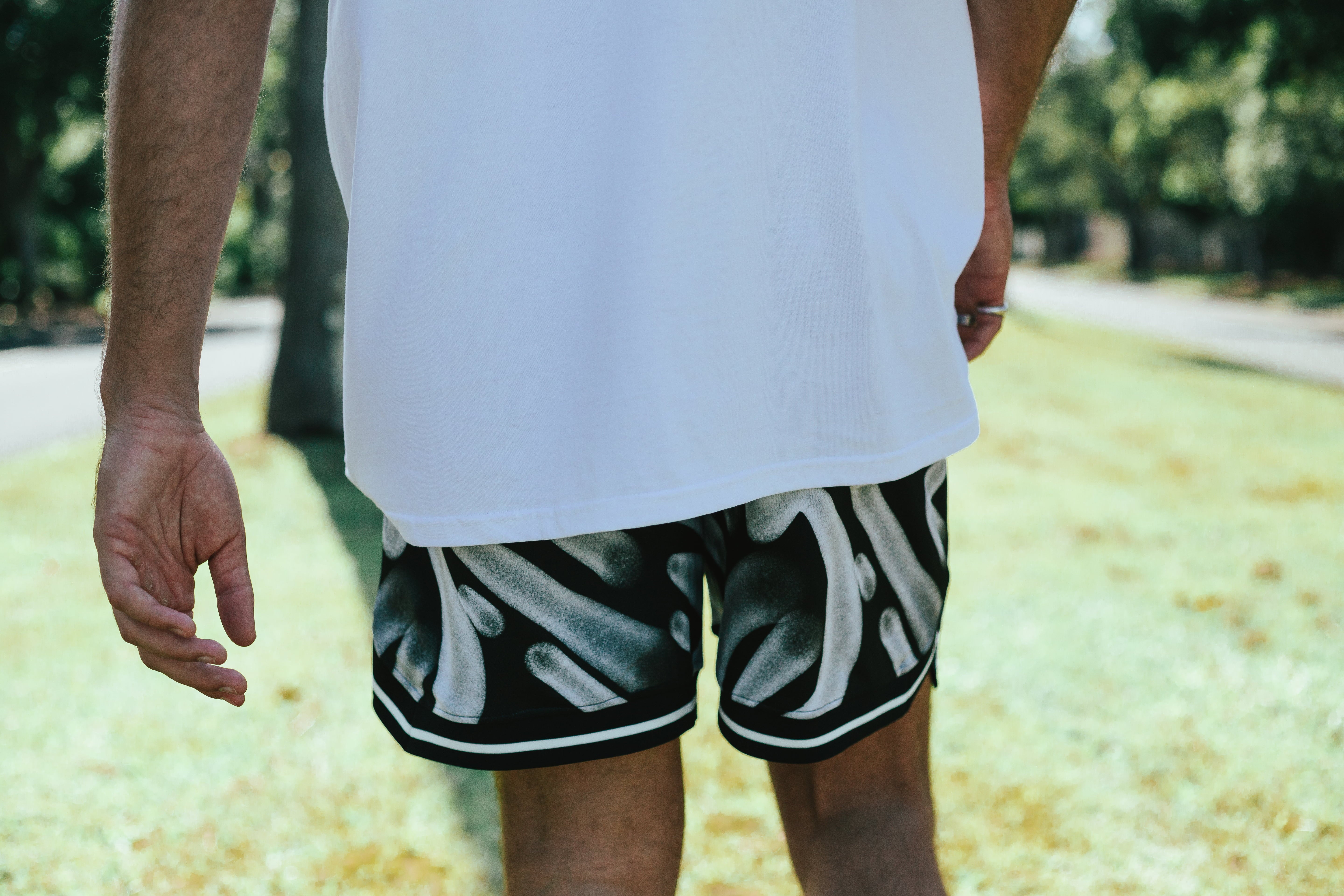 Courtside ROTY basketball shorts shown on Nelson NBL player from behind walking